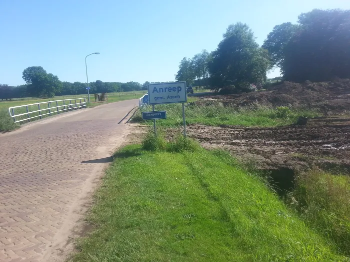 Het plaotsnaambord van Anreep