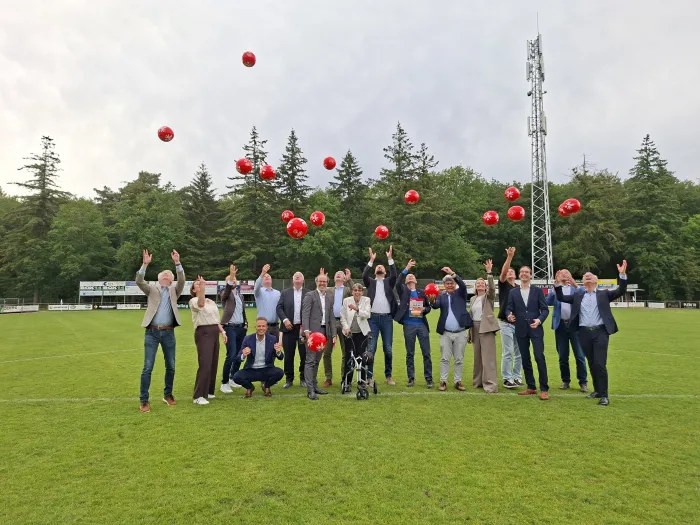 Rote Ballons bei der Vergabe der Special Olympics 2028